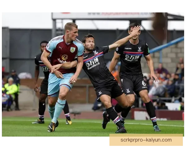 路易斯·邓克本赛季防守表现稳健，助力布莱顿保持联赛竞争力